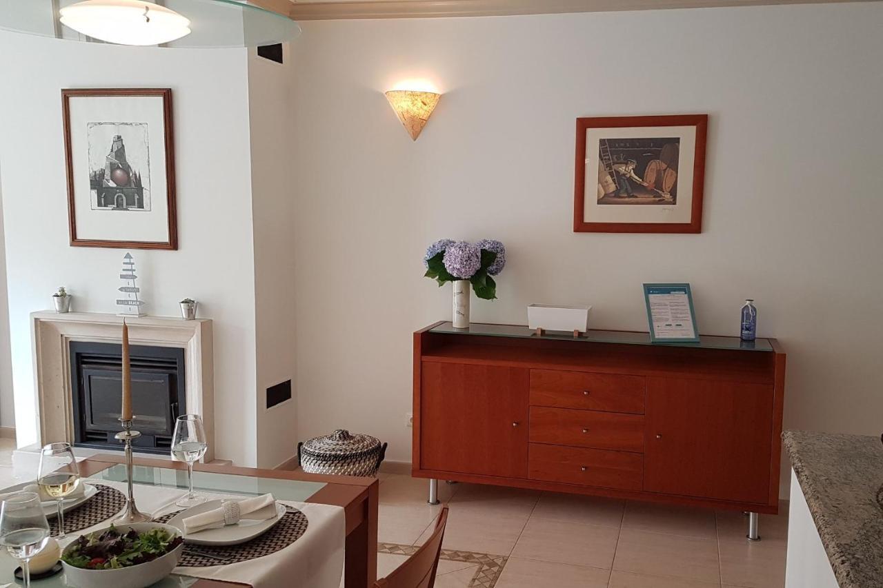 Lovelystay - Sea View Apartment With Pool & Garden Ericeira Exterior foto